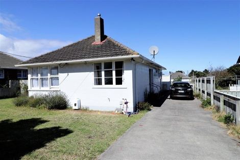 Photo of property in 15 Maire Street, Gonville, Whanganui, 4501