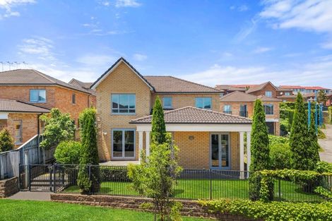 Photo of property in 9 Horizon View Road, Oteha, Auckland, 0632