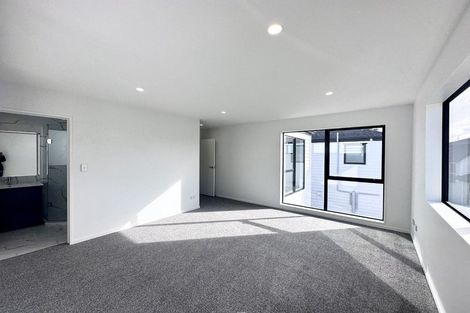 Photo of property in 3b Glennandrew Drive, Half Moon Bay, Auckland, 2012