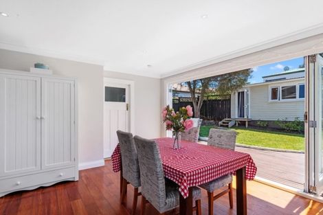 Photo of property in 12 Ngataringa Road, Devonport, Auckland, 0624