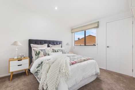 Photo of property in 29 St Annes Crescent, Wattle Downs, Auckland, 2103