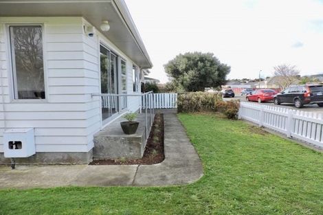 Photo of property in 21a Beauchamp Street, Tawa, Wellington, 5028