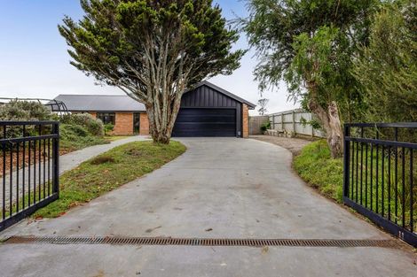 Photo of property in 13 Carthew Street, Okato, 4335