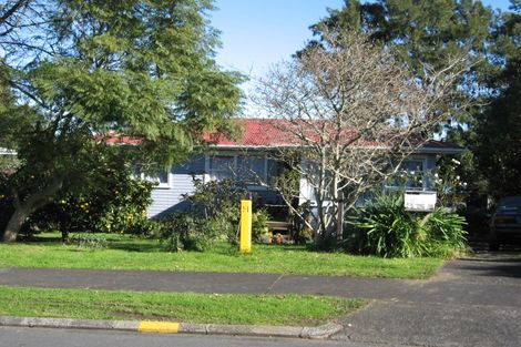 Photo of property in 8 Ranger Place, Wattle Downs, Auckland, 2103