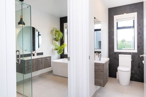 Photo of property in 40 Gummer Road, Havelock North, 4130