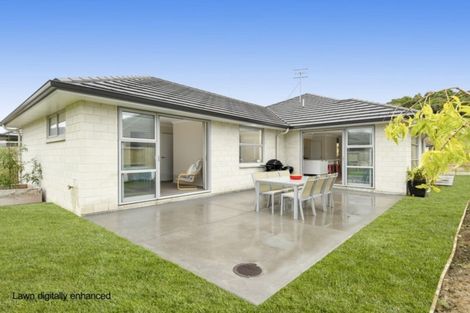 Photo of property in 6 Lakeside Terrace, Omokoroa, 3114