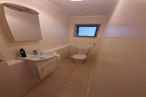 Photo of property in 33 Sequoia Place, Sunnynook, Auckland, 0620