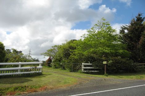 Photo of property in 199 Oraha Road, Kumeu, 0892