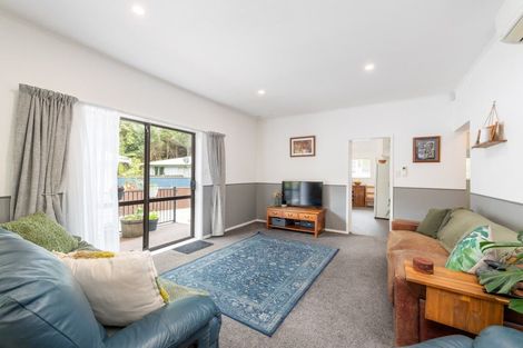 Photo of property in 8 Harold Grove, Stokes Valley, Lower Hutt, 5019