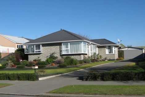 Photo of property in 130 Warren Crescent, Hillmorton, Christchurch, 8025