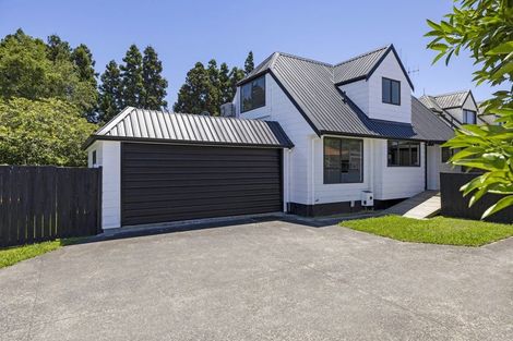 Photo of property in 21a Rimmington Drive, Hamilton Lake, Hamilton, 3204