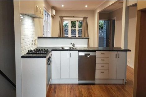 Photo of property in 10 Symonds Street, Onehunga, Auckland, 1061