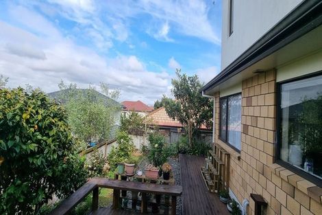 Photo of property in 72 Gracechurch Drive, Flat Bush, Auckland, 2016