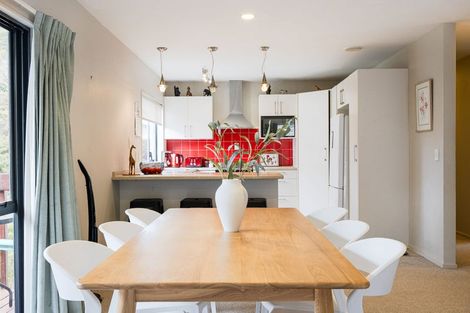 Photo of property in 10b Elliston Crescent, Stanmore Bay, Whangaparaoa, 0932