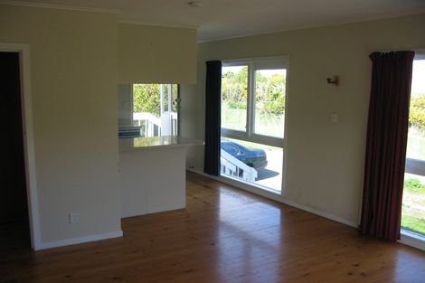 Photo of property in 15a Rakeiora Grove, Korokoro, Lower Hutt, 5012