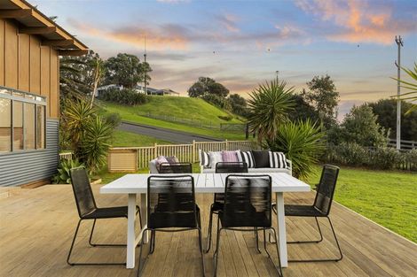 Photo of property in 333 Motutara Road, Muriwai, Waimauku, 0881
