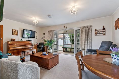 Photo of property in 49a Mains Avenue, Kensington, Whangarei, 0112