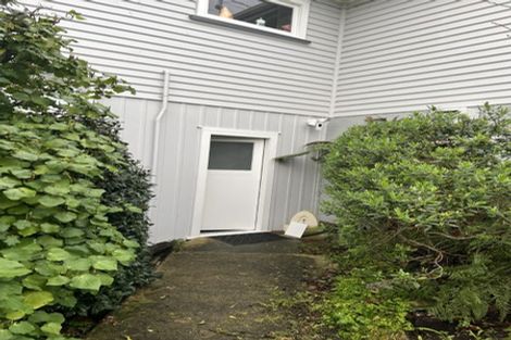 Photo of property in 108 Seaview Road, Paraparaumu Beach, Paraparaumu, 5032