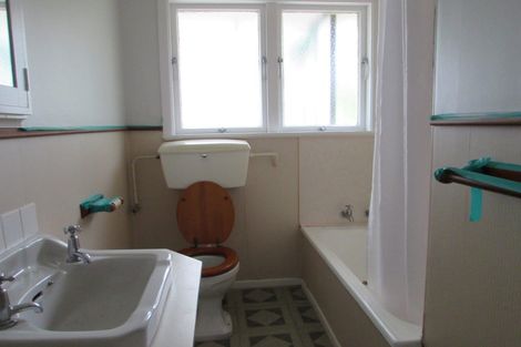 Photo of property in 1063a Fergusson Drive, Clouston Park, Upper Hutt, 5018