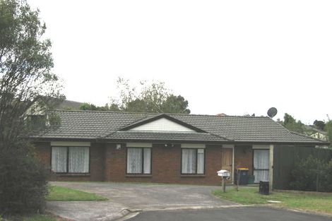 Photo of property in 10 Wyatt Place, Glendene, Auckland, 0602