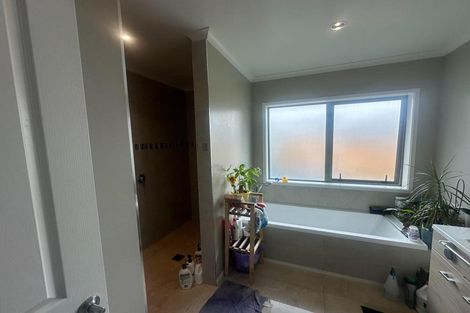 Photo of property in 4 Bluejacket Place, Whitby, Porirua, 5024