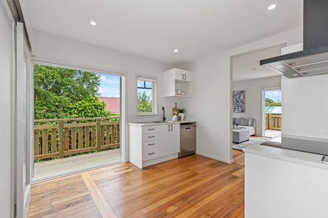 Photo of property in 11 Glenrowan Avenue, Avondale, Christchurch, 8061