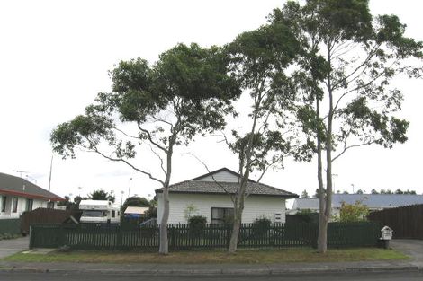 Photo of property in 43 Barbados Drive, Unsworth Heights, Auckland, 0632