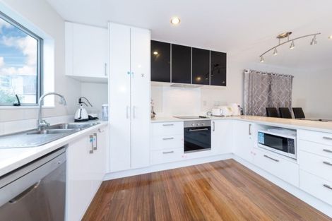 Photo of property in 693a East Coast Road, Browns Bay, Auckland, 0630