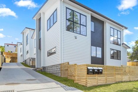 Photo of property in 34a Lavery Place, Sunnynook, Auckland, 0632