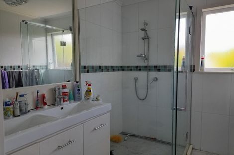 Photo of property in 13 Evans Road, Glen Eden, Auckland, 0602