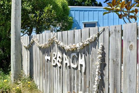 Photo of property in 19 South Crescent, Amberley, 7481