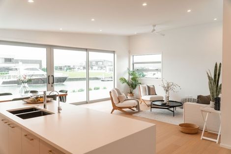 Photo of property in 16 Vanita Drive, Whitianga, 3510