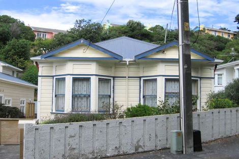 Photo of property in 25 Beach Street, Island Bay, Wellington, 6023