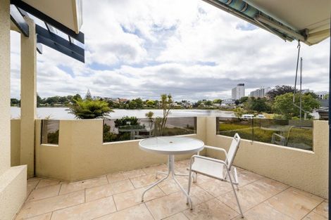 Photo of property in 76 Lake Crescent, Hamilton Lake, Hamilton, 3204