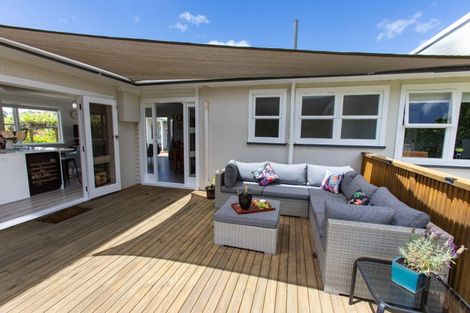 Photo of property in 77 Fergusson Street, Woodville, 4920