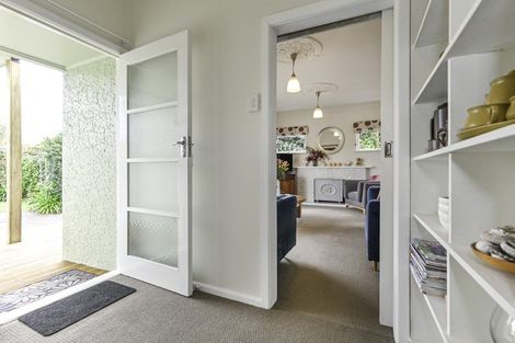 Photo of property in 11 Elizabeth Place, Clive, 4102