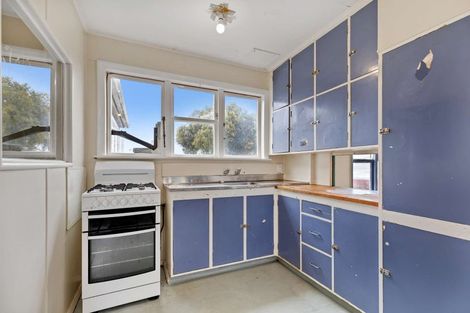 Photo of property in 4 Matipo Street, Castlecliff, Wanganui, 4501