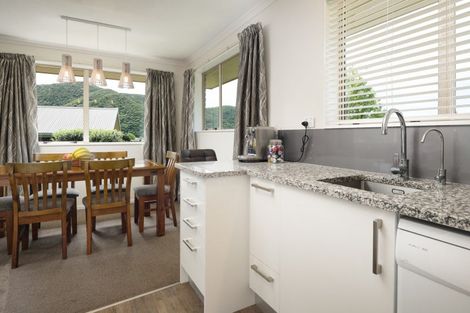 Photo of property in 67a Moana View Road, Waikawa, Picton, 7220