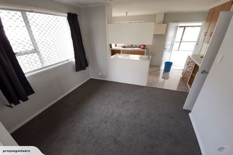 Photo of property in 18 Newham Place, Henderson, Auckland, 0612