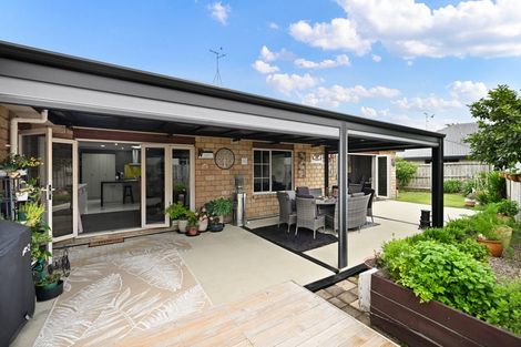 Photo of property in 9 Roderick Place, Rototuna, Hamilton, 3210
