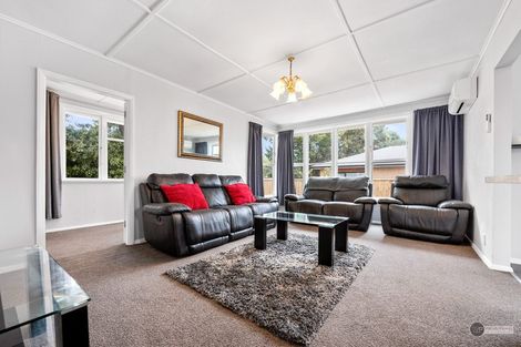 Photo of property in 28a Palmer Crescent, Silverstream, Upper Hutt, 5019