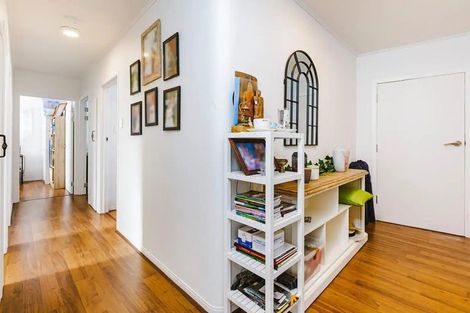 Photo of property in 19 Wilson Place, Papakura, 2110