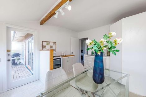 Photo of property in 2/18 Fowler Street, Northcote, Auckland, 0627