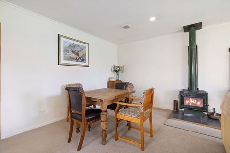 Photo of property in 8b Kuri Place, Wanaka, 9305