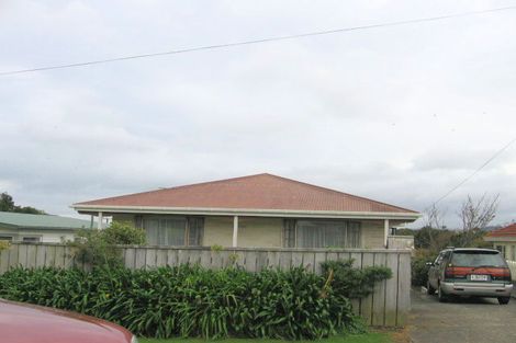 Photo of property in 5 Mexted Terrace, Tawa, Wellington, 5028
