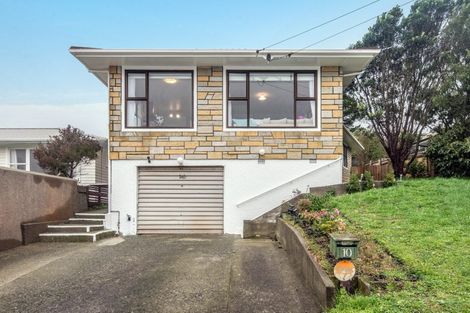 Photo of property in 10 Beazley Avenue, Paparangi, Wellington, 6037