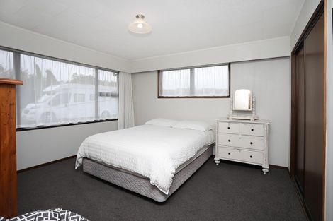 Photo of property in 746 Queens Drive, Waikiwi, Invercargill, 9810