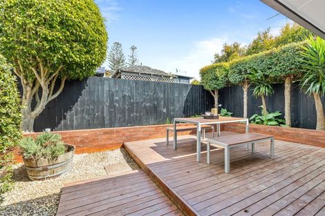 Photo of property in 2/10 Prospect Terrace, Milford, Auckland, 0620