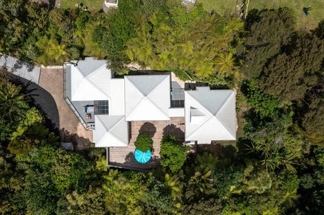 Photo of property in 38 Glenelg Road, Red Beach, 0932