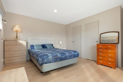 Photo of property in 15 Lysaght Place, Welcome Bay, Tauranga, 3112